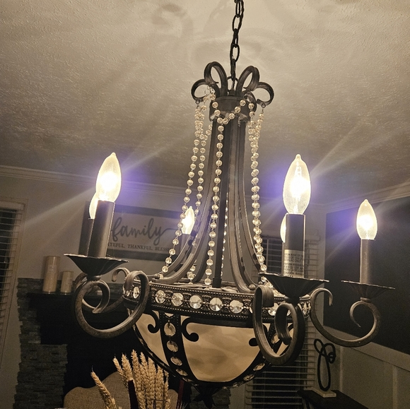 Classy Chandelier,candelabra distressed,wrought Iron - Picture 4 of 4